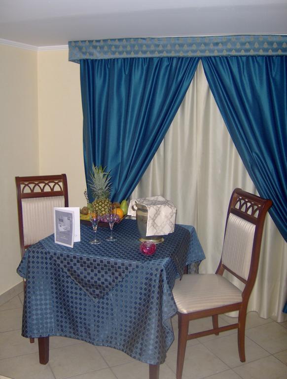 Cridda Hotel & Restaurant Gizzeria Luaran gambar