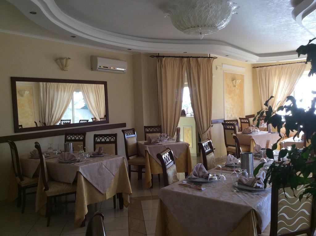 Cridda Hotel & Restaurant Gizzeria Luaran gambar